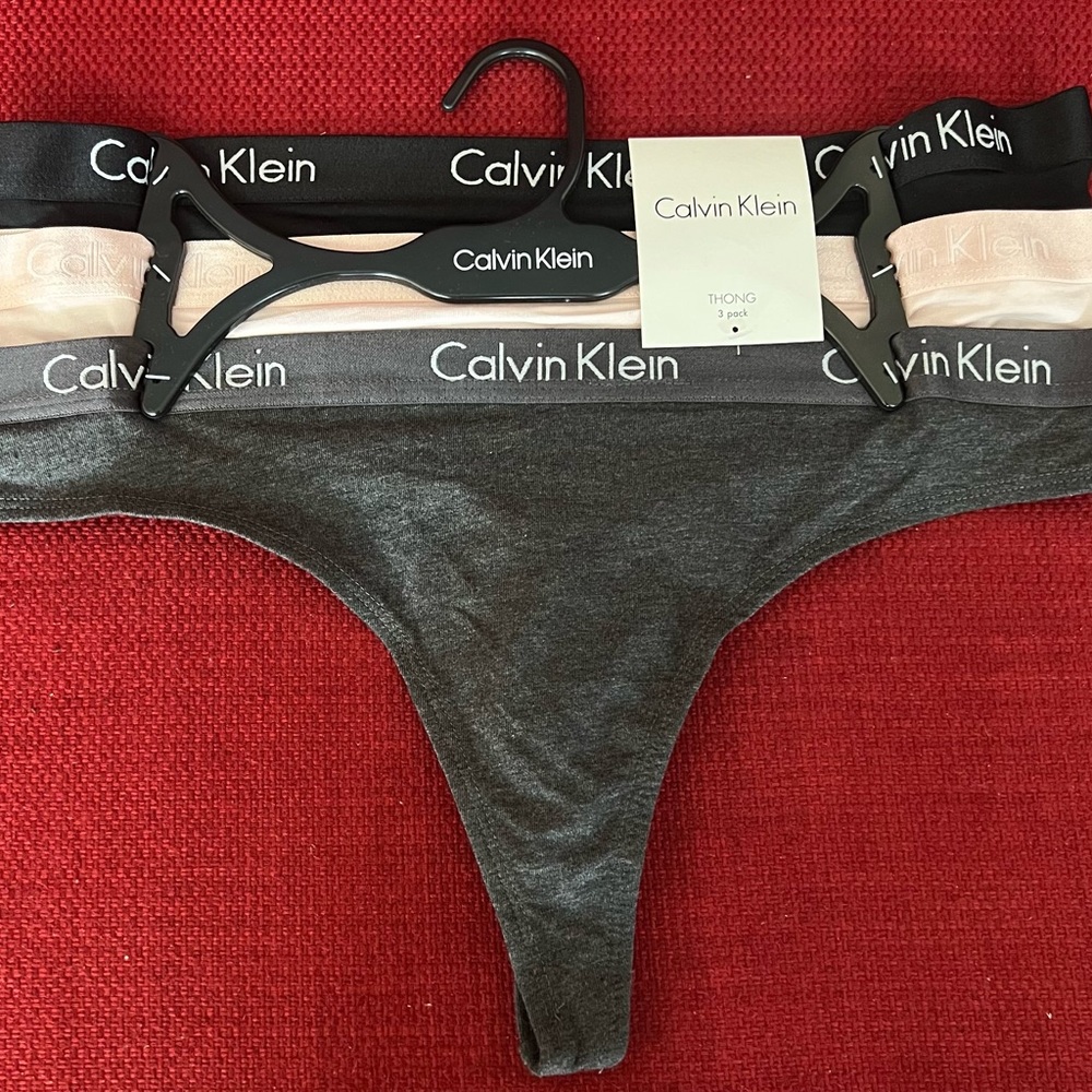 Calvin Klein Thongs Underwear 3 Pack MEDIUM